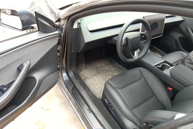 Used Tesla Model 3 2025 Rear-Wheel-Drive Version
