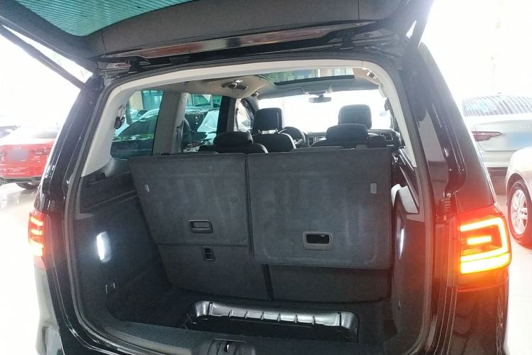 Used Volkswagen Sharan 2019 380TSI Comfort Edition 7-Seater
