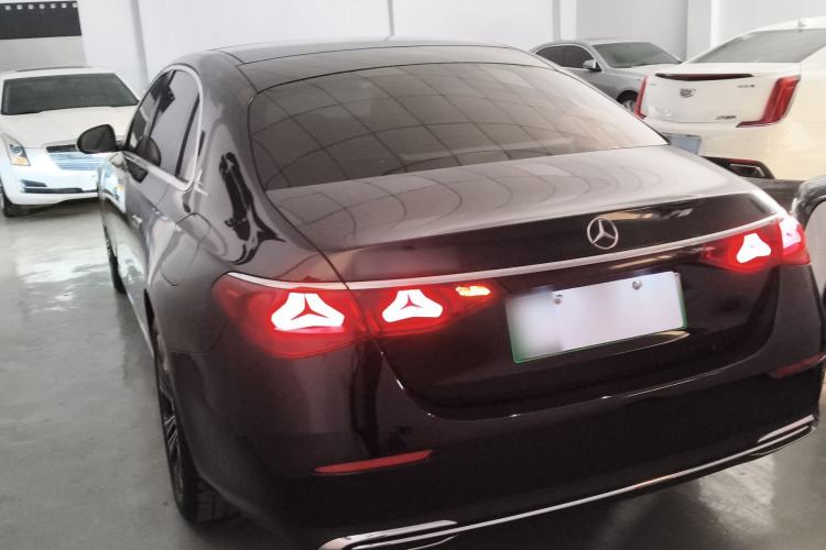 Used Mercedes-Benz E-Class New Energy 2024 E 350 e L Plug-in Hybrid Sedan
