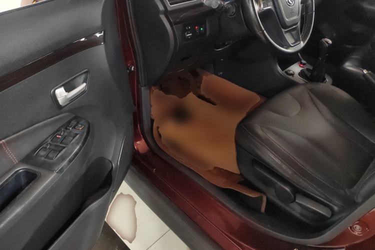 Used Dongfeng Fengon 370 2016 1.5L Manual Luxury 7-Seater
