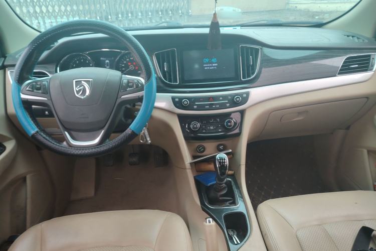 Used Baojun 730 2016 1.5T Manual Luxury Edition 7 Seats