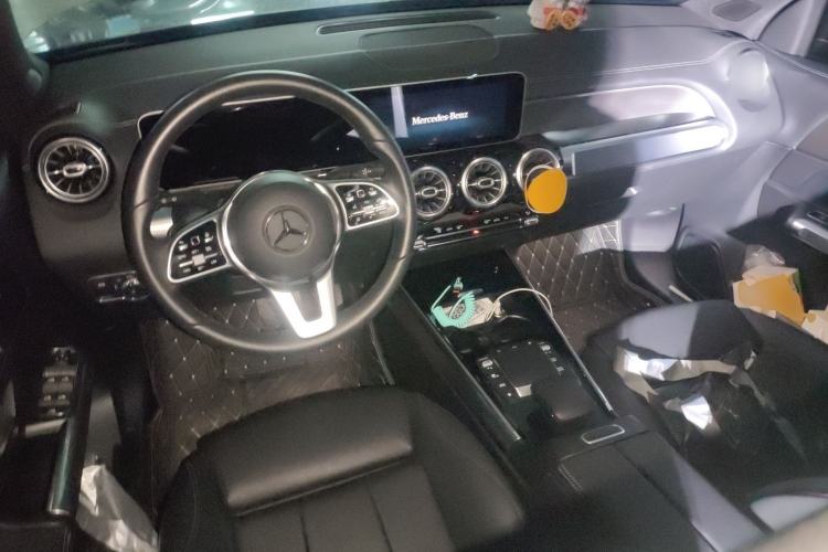 Used Mercedes-Benz GLB 2020 Facelift GLB 200 Fashion Edition Center Console