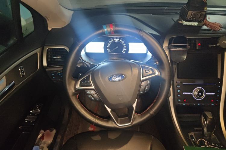 Used Ford Mondeo 2013 2.0L GTDi 200 Luxury Model
