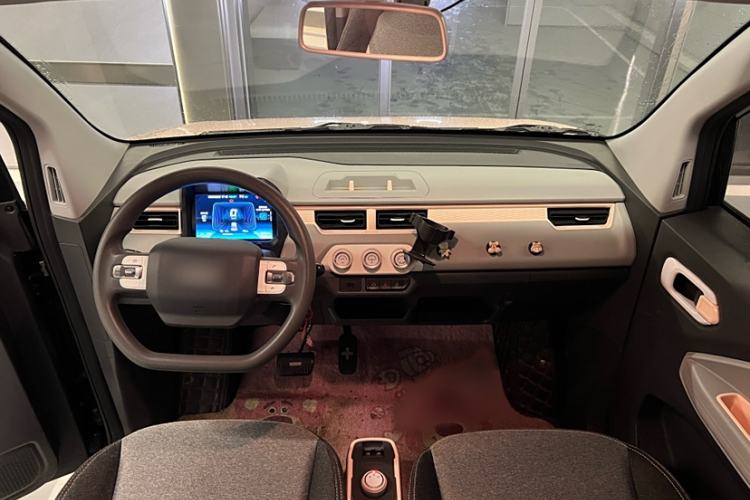 Used Chery New Energy QQ Ice Cream 2022 170km Sundae Phosphate Lithium-Ion