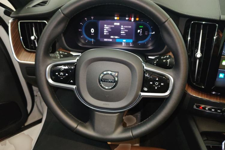 Used Volvo XC60 New Energy 2023 T8 Plug-in Hybrid Long-Range All-Wheel Drive Smart & Luxurious Enjoyment Edition
