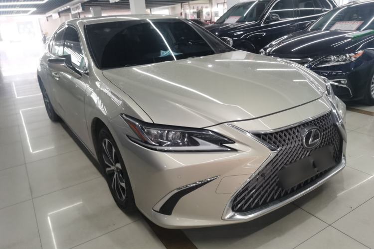 Used Lexus ES 2020 200 Excellence Edition
