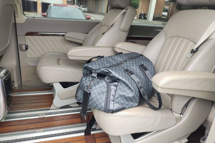 Used Mercedes-Benz Viano 2013 3.0L Hospitality Edition