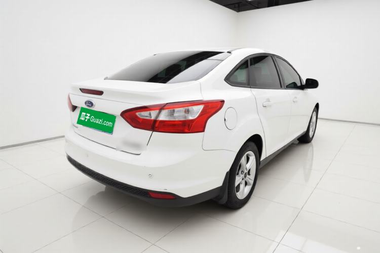 Used Ford Focus 2012 Sedan 1.6L Automatic Fashion Edition
