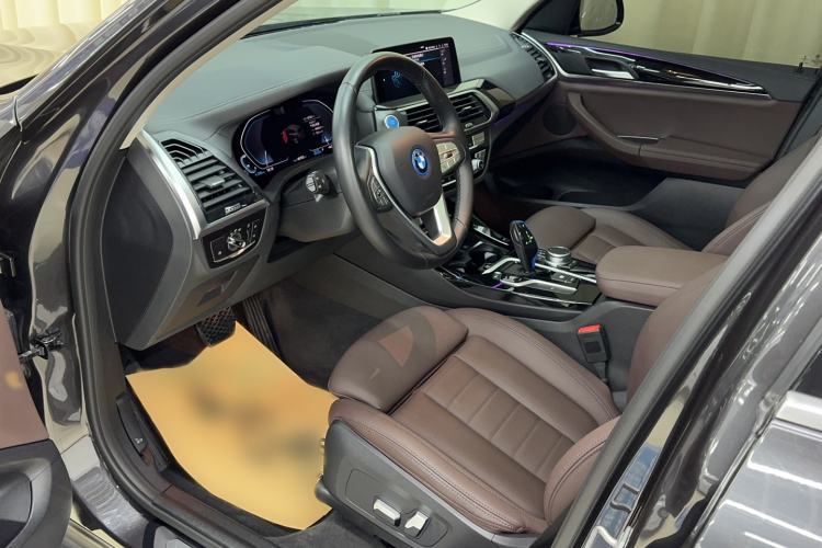 Used BMW iX3 2021 Leading Model
