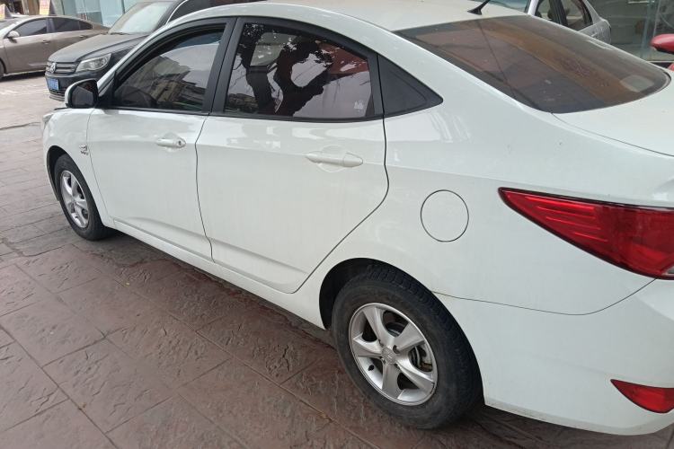 Used Hyundai Verna (older generation) 2016 1.4L Manual Smart GLS Trim
