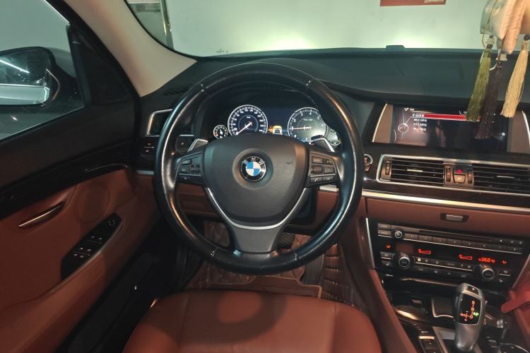 Used BMW 5 Series GT 2014 535i Leading Model Steering Wheel