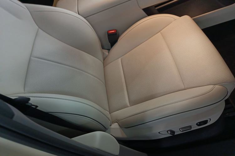 Used Li Auto i6 2025 Model Two-Wheel-Drive Standard Type
