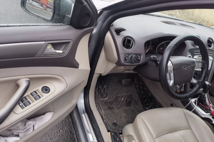 Used Ford Mondeo 2011 2.3L Fashion Edition Driver Seat