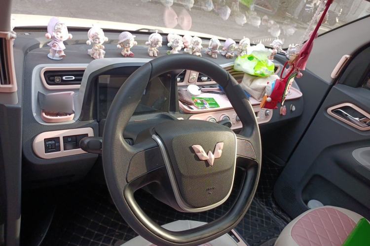 Used Wuling Hongguang MINIEV 2021 Macaron Fashion Model Lithium Iron Phosphate