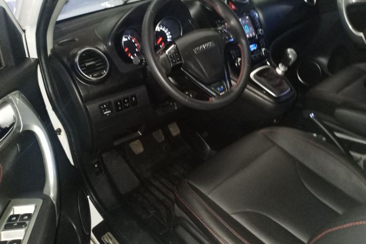 Used Haval H6 2016 Upgraded Model 1.5T Manual Two-Wheel Drive Elite Version
