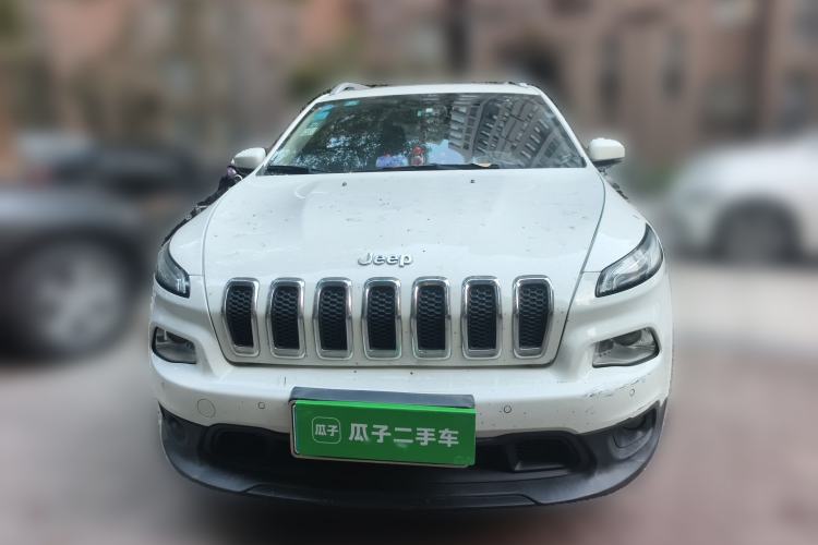 Used Jeep Cherokee 2016 2.0L Superior Edition
