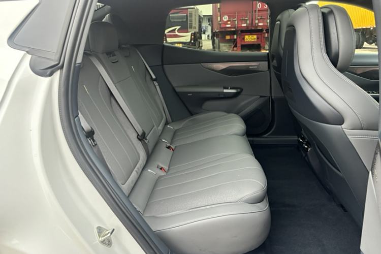 Used Lynk & Co 07 2024 EM-P 126 Long-Range Ultra
