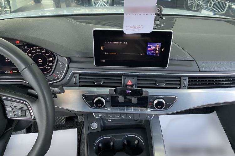 Used Audi A4L 2018 30th Anniversary Edition 40 TFSI Sport Edition Interior 4