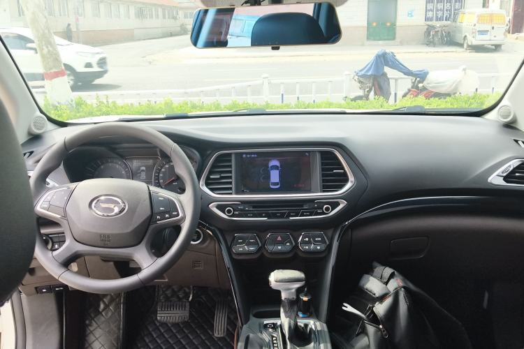 Used GAC Trumpchi GS4 2017 235T Automatic Two-Wheel Drive Elite Edition Center Console