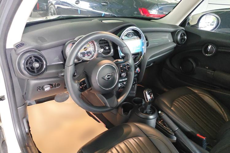 Used MINI 2022 Updated 1.5T ONE Center Console