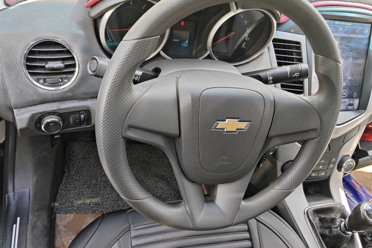 Used Chevrolet Cruze 2013 1.6L SE MT
