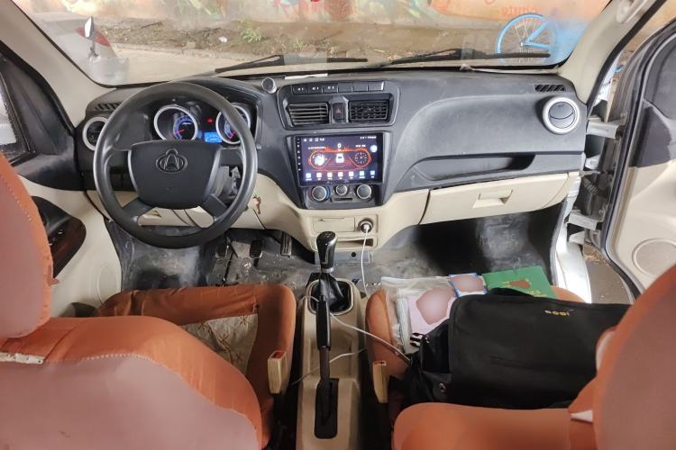 Used CHANGAN KAICHENG Ruixing M80 2014 1.5L Comfort Model 4G15S Center Console