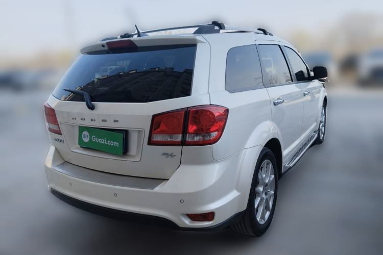 Used Dodge Journey 2013 2.4L Two-Wheel Drive Luxury Version Rear Right 45 Deg