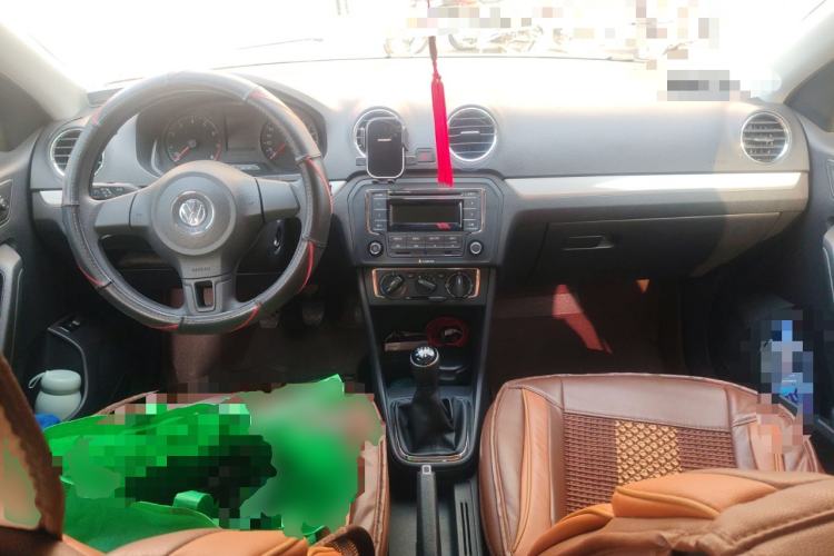 Used Volkswagen Jetta 2015 1.6L Manual Comfort Model
