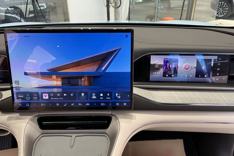 Used Denza N7 2023 Long-Range Performance Max Edition
