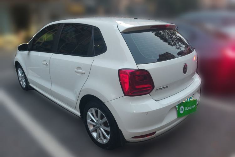 Used Volkswagen Polo 2016 1.6L Automatic Comfort Model
