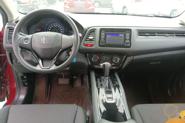 Used Honda Vezel 2015 1.5L CVT two-wheel drive Comfort trim Interior 2