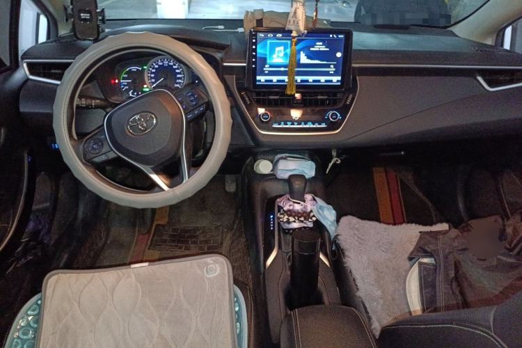 Used Toyota Corolla 2019 Dual-Engine 1.8L E-CVT GL-i Pioneer Edition Center Console