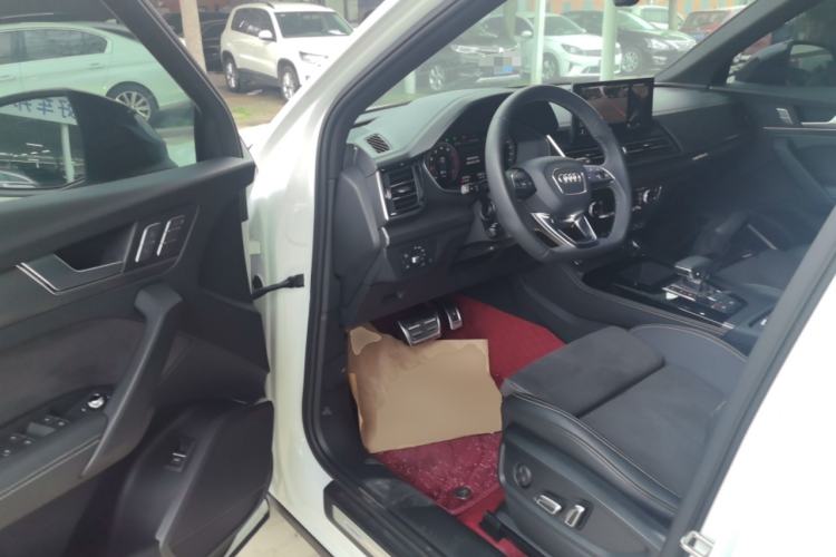 Used Audi Q5L Sportback 2024 40 TFSI Luxury Edition Driver Seat