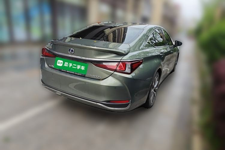 Used Lexus ES 2018 300h Premier Edition China VI Standard Rear Right 45 Deg