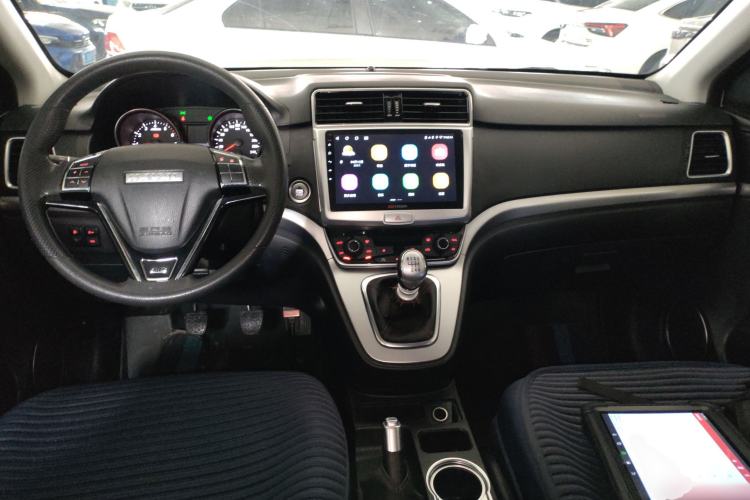 Used Haval M6 2019 1.5T Manual Two-Wheel Drive Urban Version China V Standard Center Console