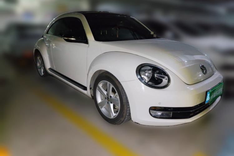 Used Volkswagen Beetle 2013 1.4TSI Luxury Model Front Right 45 Deg