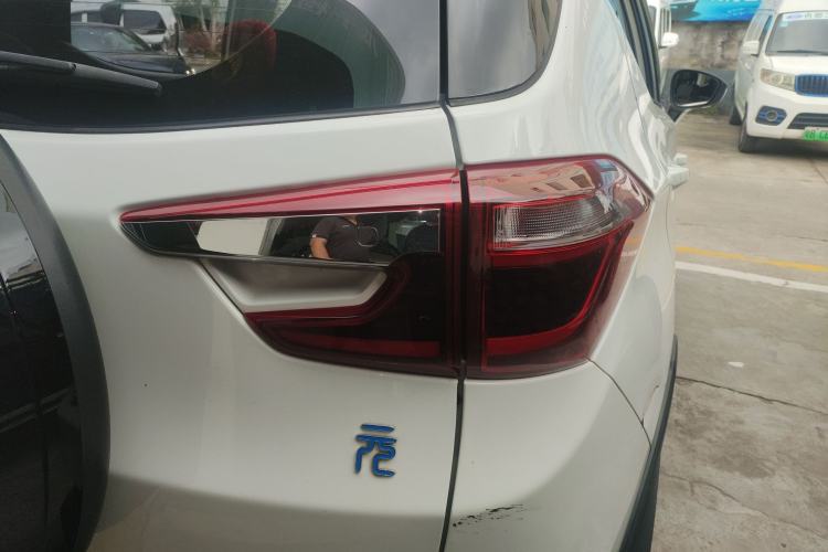 Used BYD Yuan New Energy 2018 EV360 Smart Connected Cool Model Right Rear Taillight