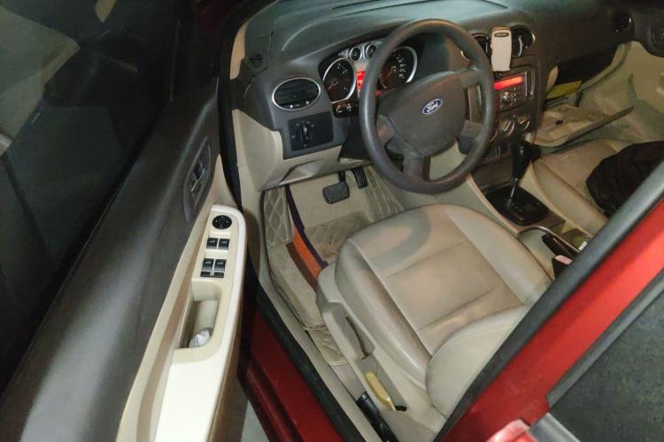 Used Ford Focus 2011 Hatchback 1.8L Automatic Fashion Edition
