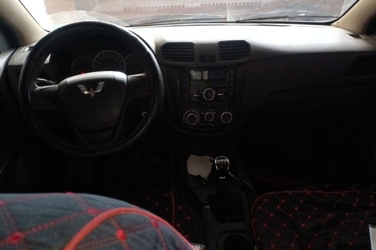 Used Wuling Hongguang 2014 1.5L S Standard Version