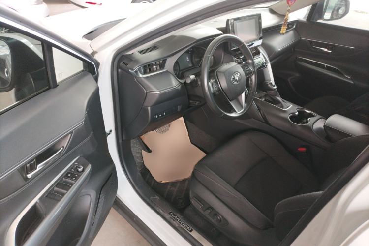 Used Toyota Harrier 2022 2.0L CVT Two-Wheel Drive Entry Version