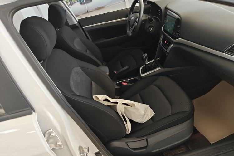 Used Hyundai Elantra (6th Generation / Lingdong) 2016 1.6L Manual ZhiXuan·Youth Edition Right Front Seat