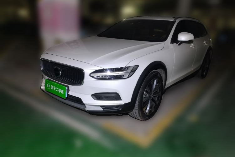 Used Volvo V90 2022 Cross Country B5 AWD Smart Range Edition
