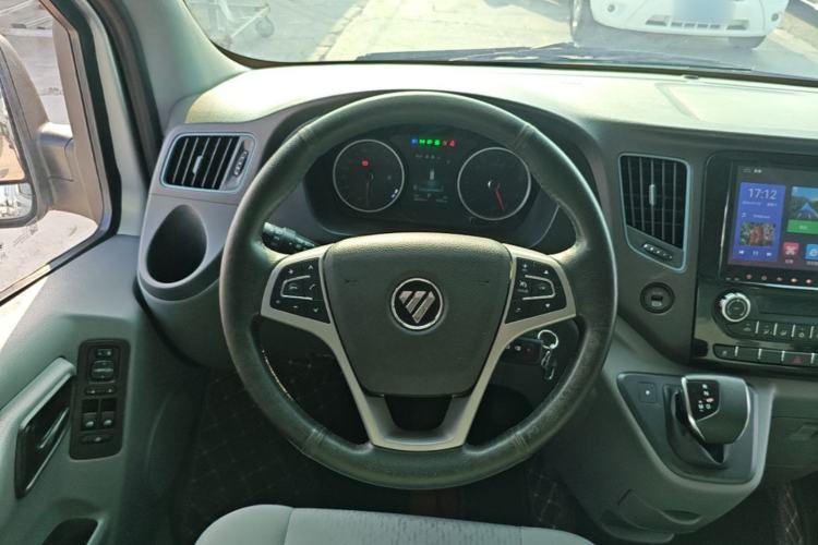 Used Foton Toano 2023 2.0T Automatic Jixiang Long-Wheelbase Mid-Height Rear Single Tire 7/9-Seater