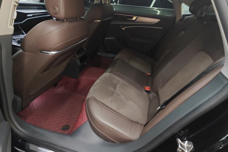 Used Audi A7L 2024 45TFSI S-line Dream-Building Edition Flow Crystal Package
