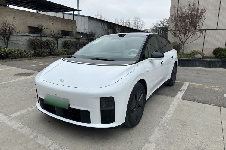 Used Li Auto Li Auto i6 2025 Model Two-Wheel-Drive Standard Type

