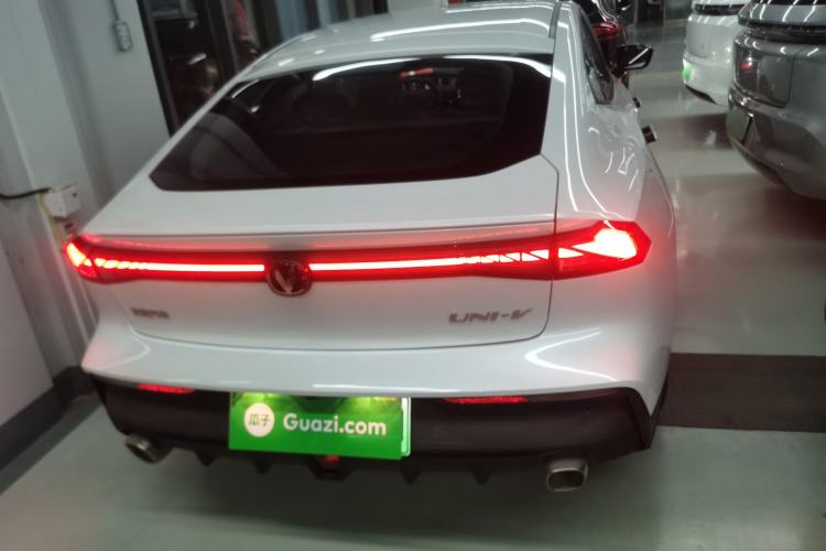 Used Changan UNI-V iDD 2023 Zhidian iDD 1.5T 113km Smart & Fun Version (Rapid Edition)
