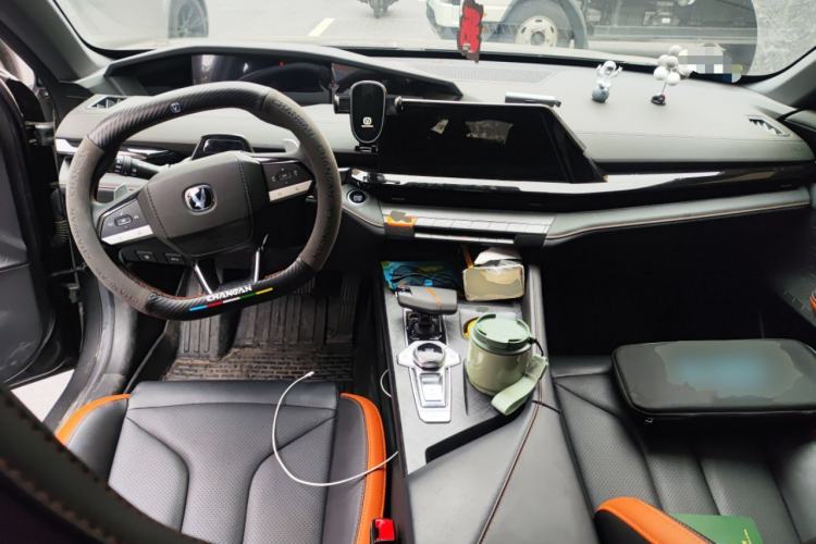 Used Changan UNI-V 2023 1.5T Prestige Model