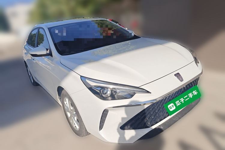 Used Roewe i5 2023 1.5L CVT Luxury Edition Front Right 45 Deg