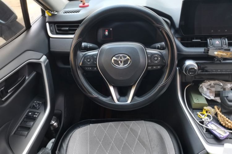 Used Toyota RAV4 2023 Dual-Motor 2.5L E-CVT Two-Wheel Drive Elite Edition
