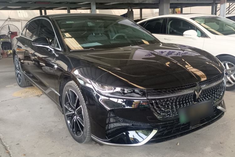 Used VOYAH PASSION 2024 PHEV Four-Wheel Drive Ultra-Long Range Flagship Model Front Right 45 Deg